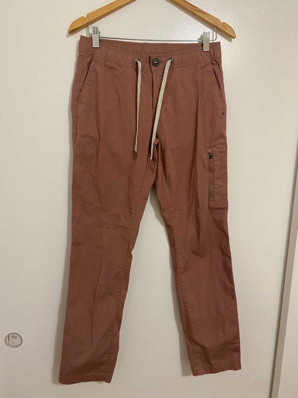 Vuori Women's Ripstop Pants in Mauve-Taupe - Picture 6 of 9